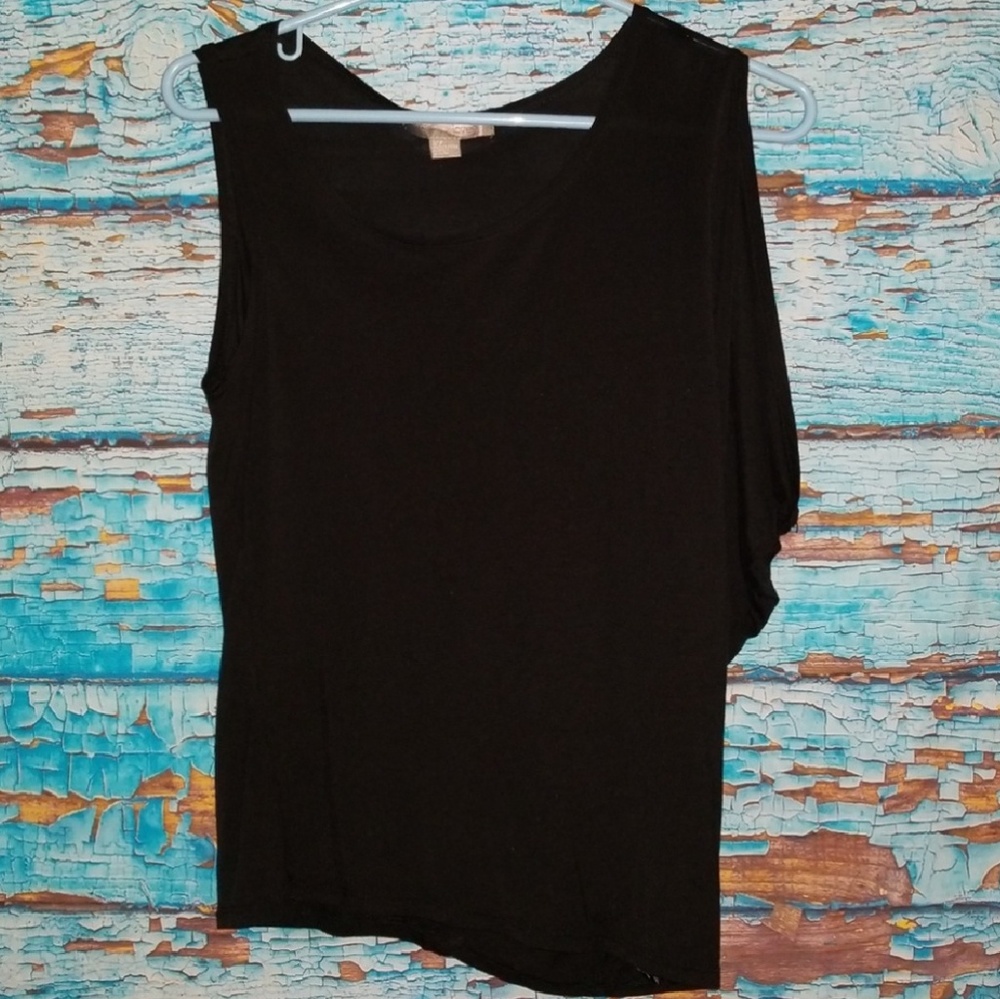 Junior's Black Top